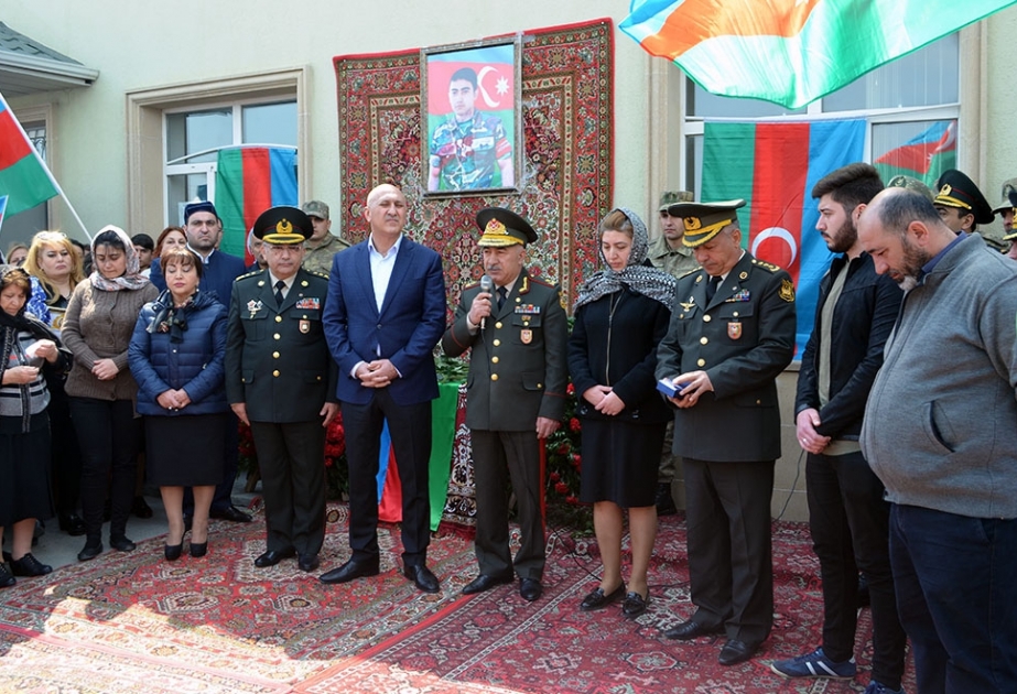 Şəhid Zakir Cəfərovun təltif olunduğu “Şücaətə görə” medalı ailəsinə təqdim edilib