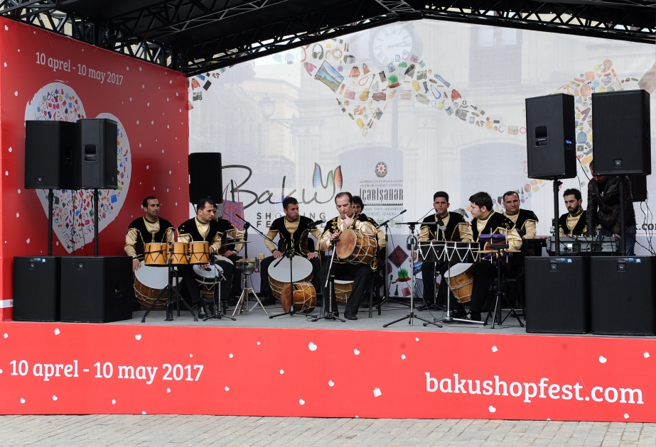 انطلاق مهرجان باكو للتسوق من المدينة القديمة