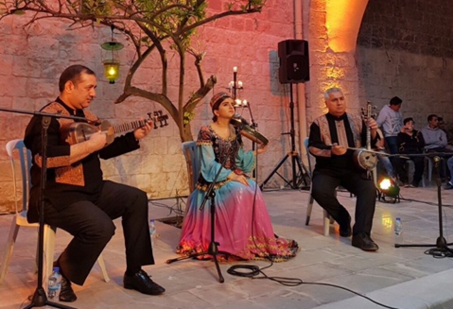 Azerbaijani mugham trio performs at Al Kamandjati festival in Palestine
