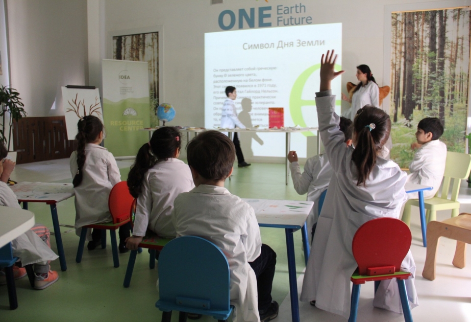 “Uşaqlar üçün laboratoriya” layihəsi çərçivəsində növbəti təlim keçirilib
