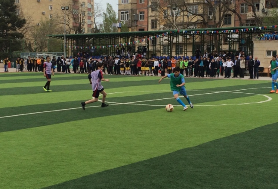Nəsimi rayonunda futbol üzrə “Coca-Cola məktəbli kuboku” yarışlarına start verilib