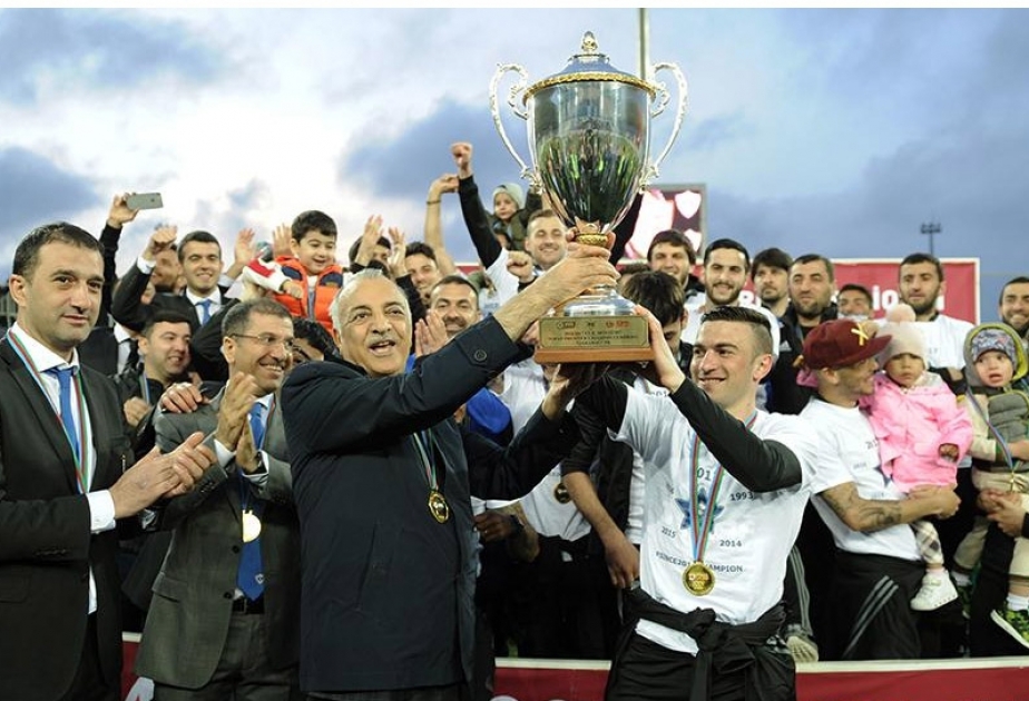 “Qarabağ” klubuna çempionluq kuboku təqdim edilib