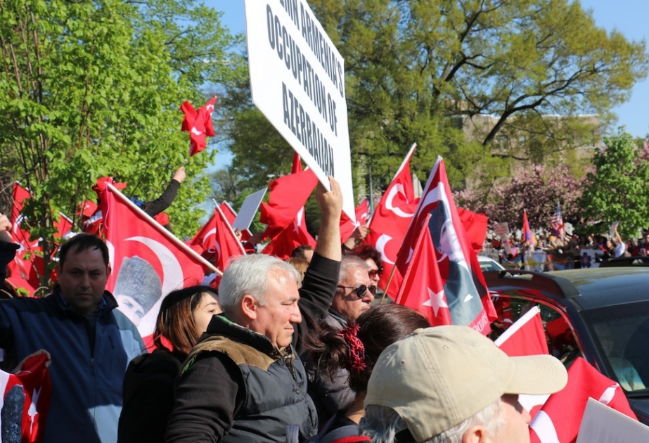 Vaşinqtonda və Los-Ancelesdə türk və Azərbaycan icmaları ermənilərə cavab etiraz nümayişləri keçiriblər