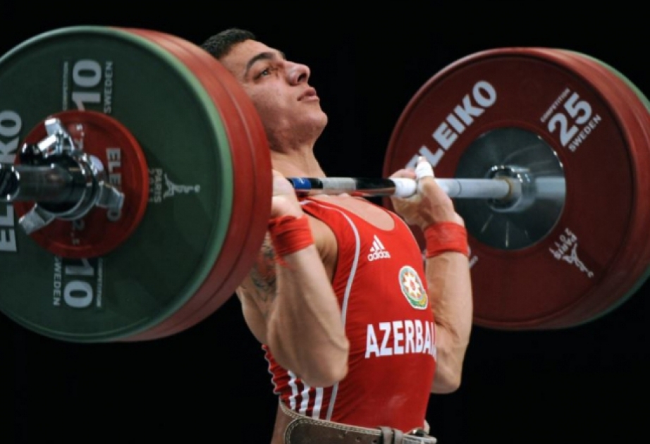 Gənclər arasında ağır atletika üzrə Azərbaycan birinciliyi davam edir