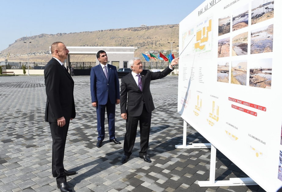 伊利哈姆·阿利耶夫总统出席巴库石油高中校园落成仪式