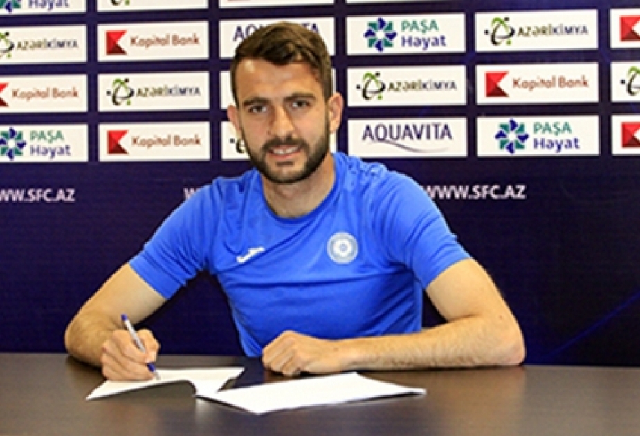 “Sumqayıt” klubu daha bir futbolçusu ilə müqavilə imzalayıb