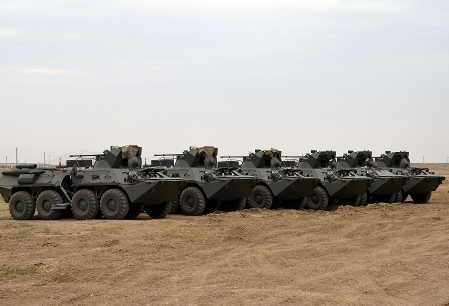Aserbaidschanische Einheiten werden mit aus Russland eingeführten neuen Militärtechniken ausgestattet