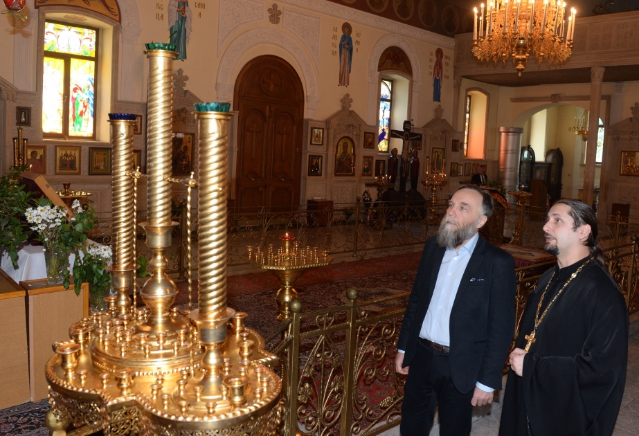 Лидер Международного евразийского движения Александр Дугин посетил Собор Святых Жен-Мироносиц в Баку