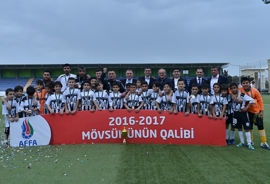 “Neftçi” klubu U-10 Liqasının qalibi olub