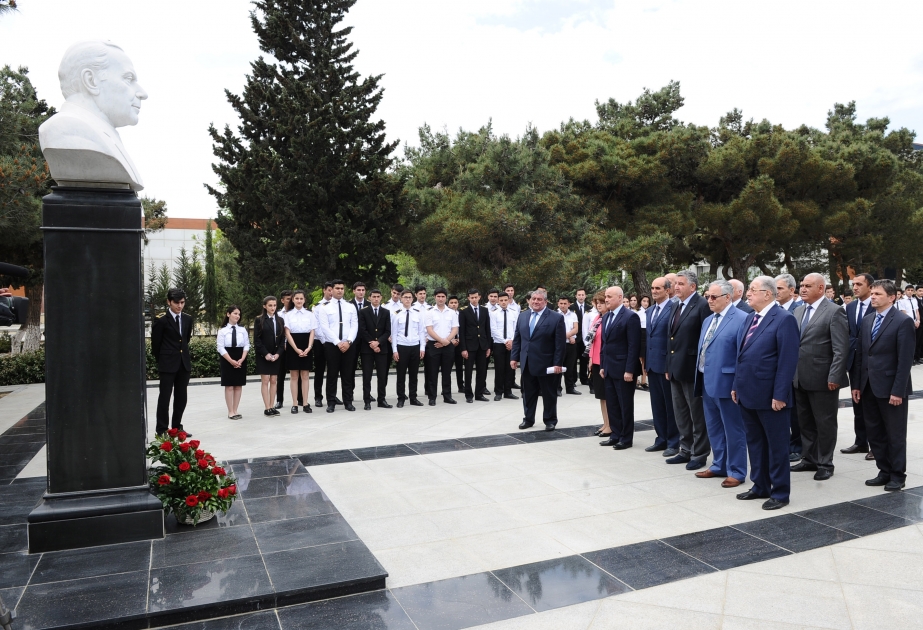 Ümummilli lider Heydər Əliyev Azərbaycan xalqının dövlətçilik tarixində misilsiz xidmətlər göstərib