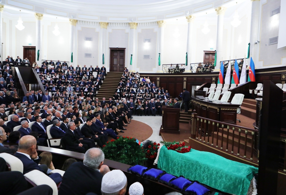 Состоялась церемония прощания с известным ученым, академиком Рафигой АлиевойВ церемонии принял участие Президент Азербайджана Ильхам Алиев