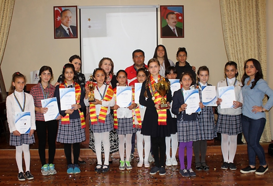Futbol üzrə U-11 qızlar liqasının qalibləri mükafatlandırılıb