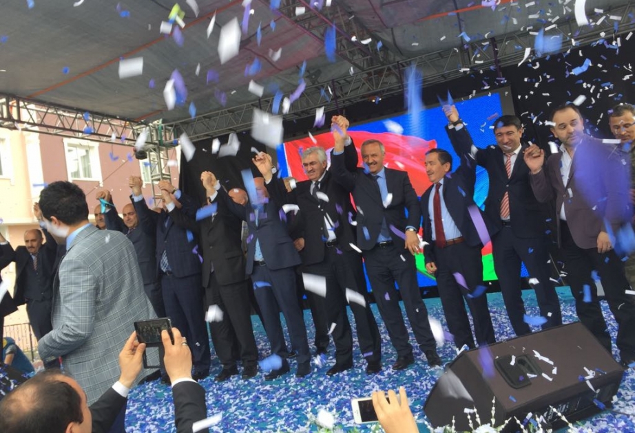 Yeni açılan Heydər Əliyev Parkında Ərzurum ictimaiyyəti əsl bayram ovqatı yaşayıb