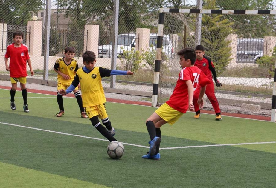 Mini futbol üzrə “Nardaran kuboku” yarışının qalibləri mükafatlandırılıblar
