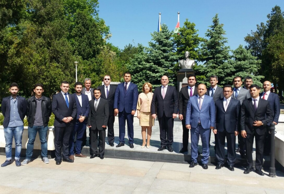 Ümummilli Liderin xatirəsi Buxarestdə anılıb