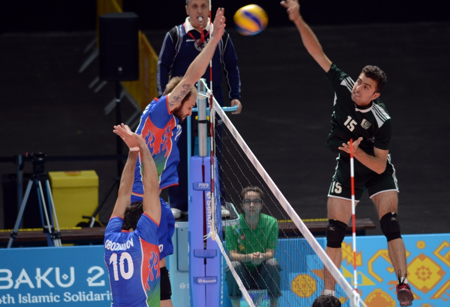 “Bakı-2017”: Kişi voleybolçularımız ilk oyunda qələbə qazanıblar