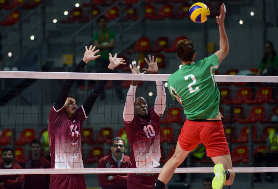 “Bakı-2017”: Voleybol yarışlarının ikinci günündə kişi idmançılar mübarizə aparırlar