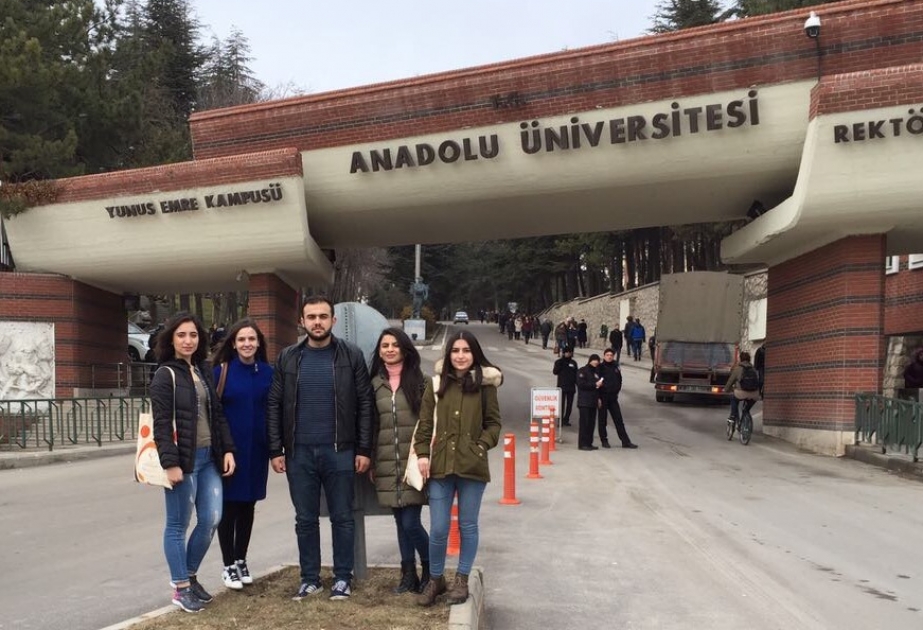 Студенты и преподаватели UNEC в международных программах обмена