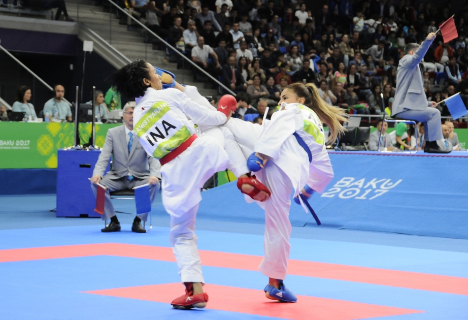 “Bakı-2017”nin karate yarışında Azərbaycanın üç qadın və üç kişi idmançısı mübarizə aparır