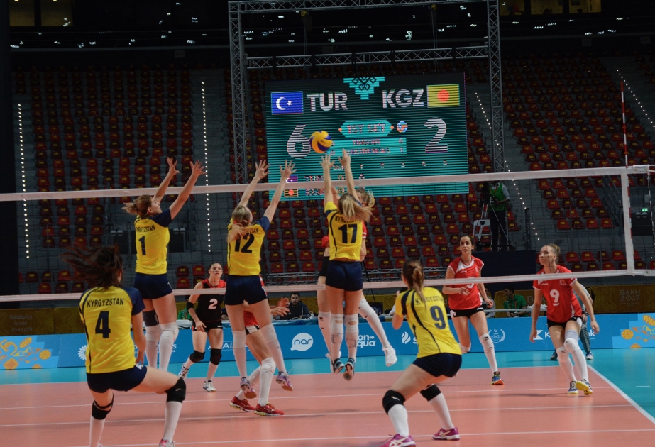 İslamiada: Azərbaycanın və Türkiyənin qadın voleybolçuları finala vəsiqə qazanıblar