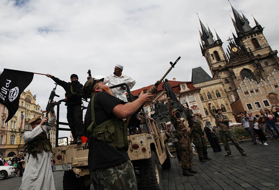 Спецслужбы зафиксировали перевод денег из Праги на счета ИГИЛ