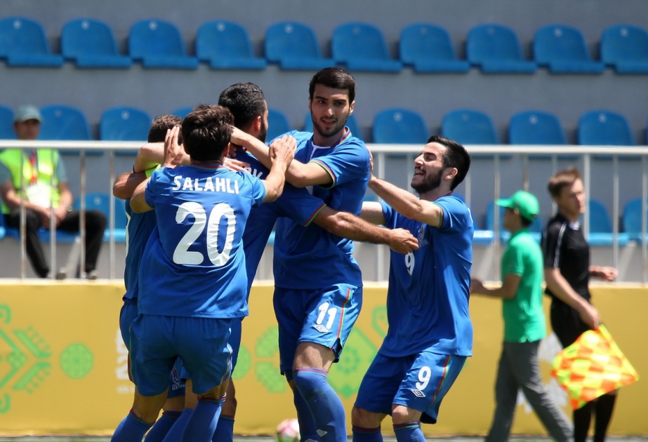 Hosts Azerbaijan beat Algeria to reach final