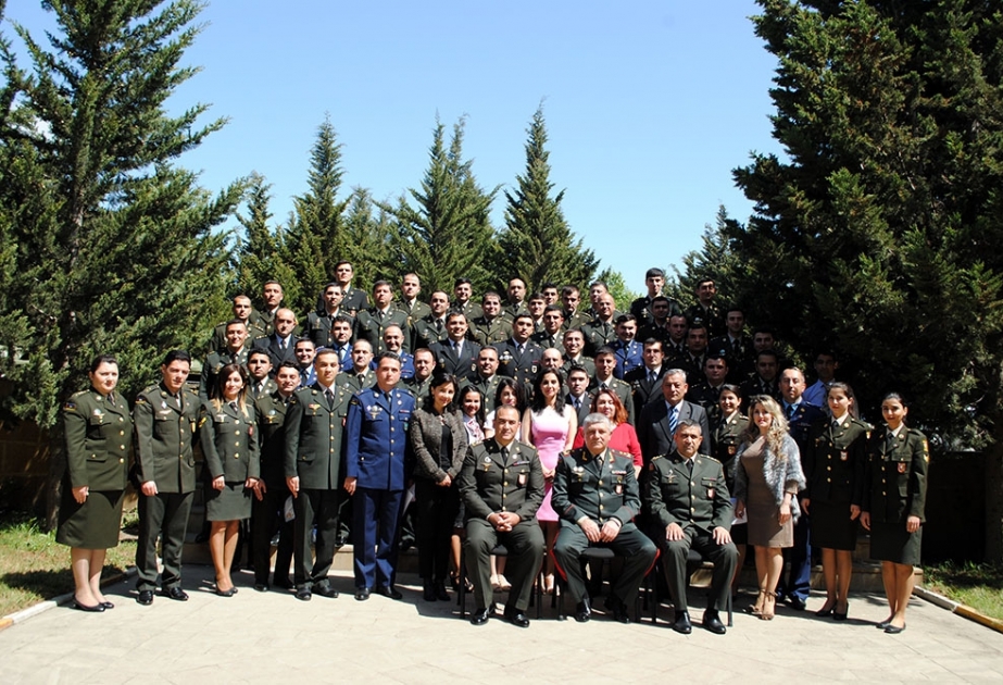 Hərbi Akademiyanın xarici dil və tərəfdaşlıq mərkəzində buraxılış mərasimi keçirilib