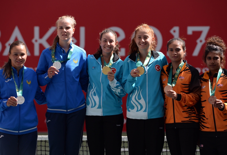 Tennis üzrə qadın cütlüklərin mübarizəsində Türkiyə idmançıları qızıl medal qazanıblar
