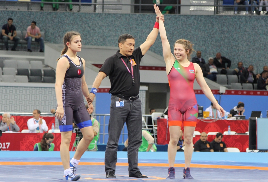Female wrestler Omelchenko becomes champion of 4th Islamic Solidarity Games