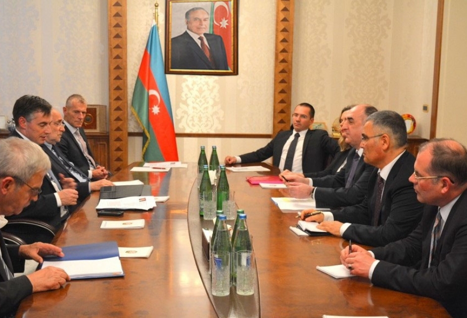 وزير الخارجية الأذربيجاني يجيب على أسئلة النواب الاوربيين