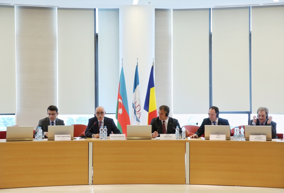 В Баку проходит азербайджано-румынский образовательный форум