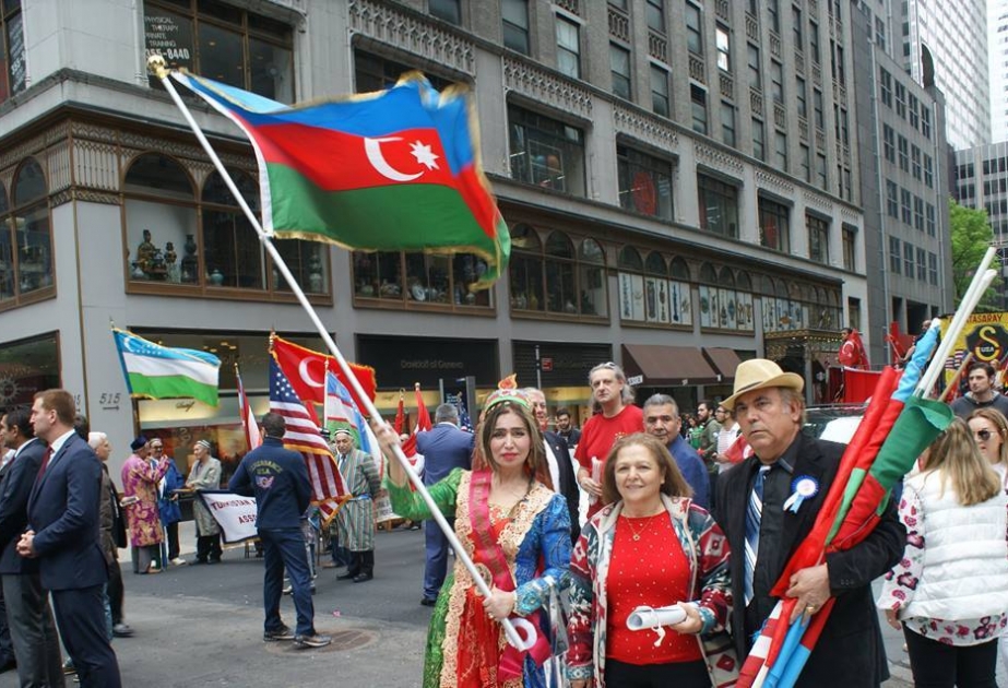 Nyu-Yorkda keçirilən Türk Günü yürüşündə Azərbaycan diasporu da iştirak edib