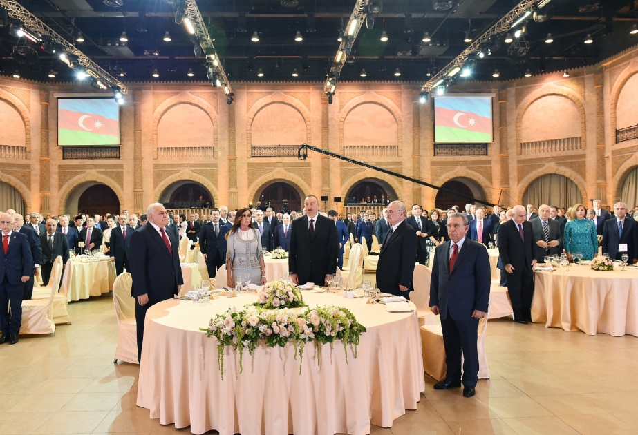President Ilham Aliyev attended official reception on the occasion of Azerbaijan's Republic Day VIDEO
