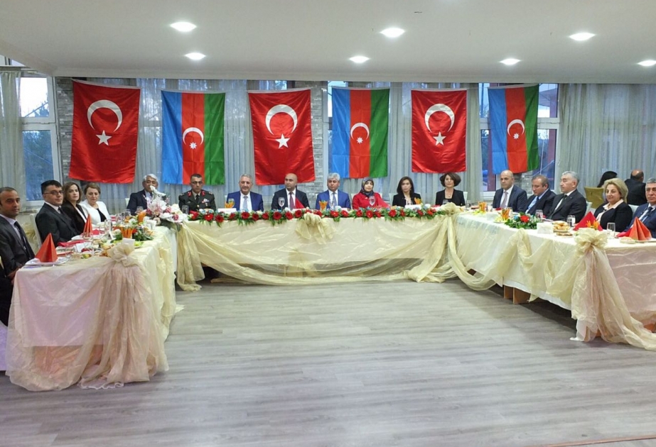 Qarsda keçirilən tədbirdə Azərbaycan Xalq Cümhuriyyətinin tarixi nailiyyətlərindən danışılıb