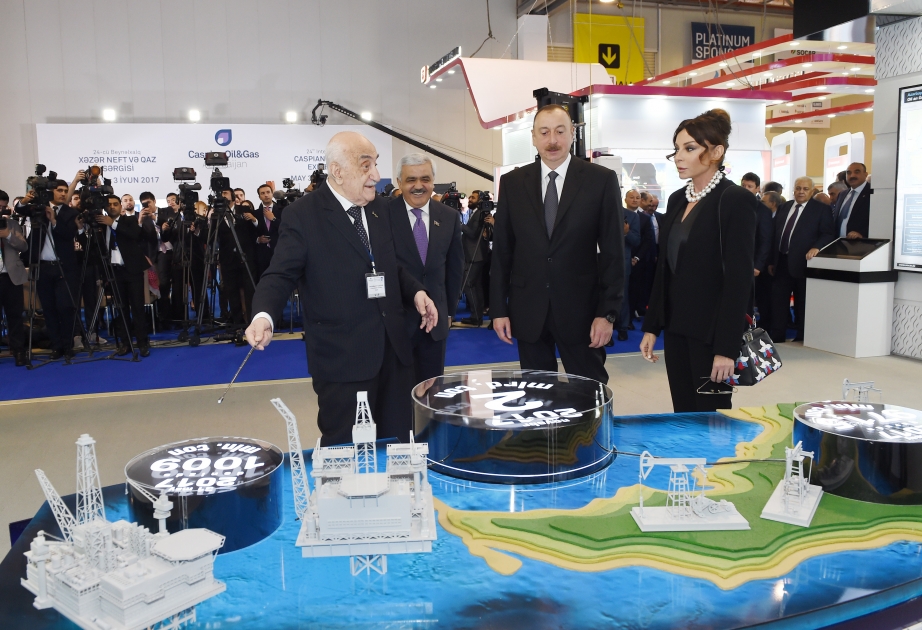 Präsident Ilham Aliyev nimmt an der Eröffnungsfeier der XXIV. Fachmesse “Caspian Oil & Gas-2017“ teil VIDEO
