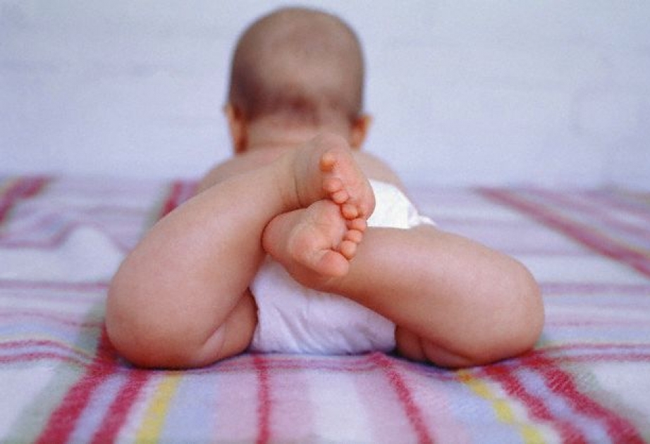 Уход за ребенком в 5 месяцев. Ноги трехмесячного ребенка.