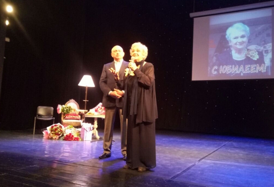 Dina Tumarkina: Yenidən doğma teatrın səhnəsindəyəm