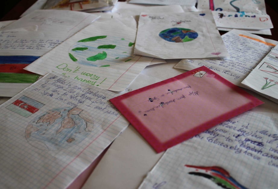 Les écoliers azerbaïdjanais ont envoyé des cadeaux aux élèves syriens