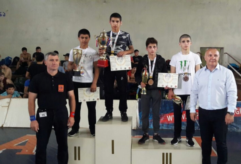 Yeniyetmə yunan-Roma güləşçilərimiz Gürcüstanda altı medal qazanıblar