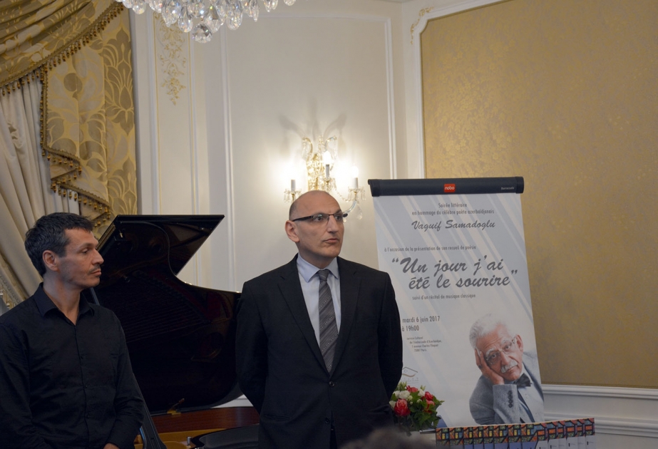 Présentation d’un recueil de poèmes de Vaguif Samadoglu à Paris