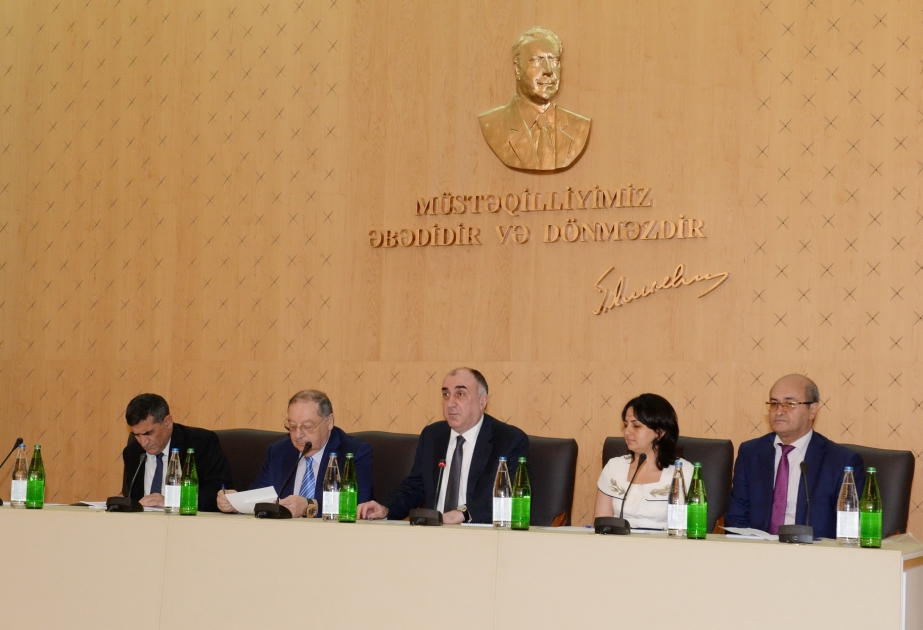Xarici İşlər Nazirliyində Əziz Əliyevin ictimai-siyasi fəaliyyətinə həsr olunmuş seminar keçirilib