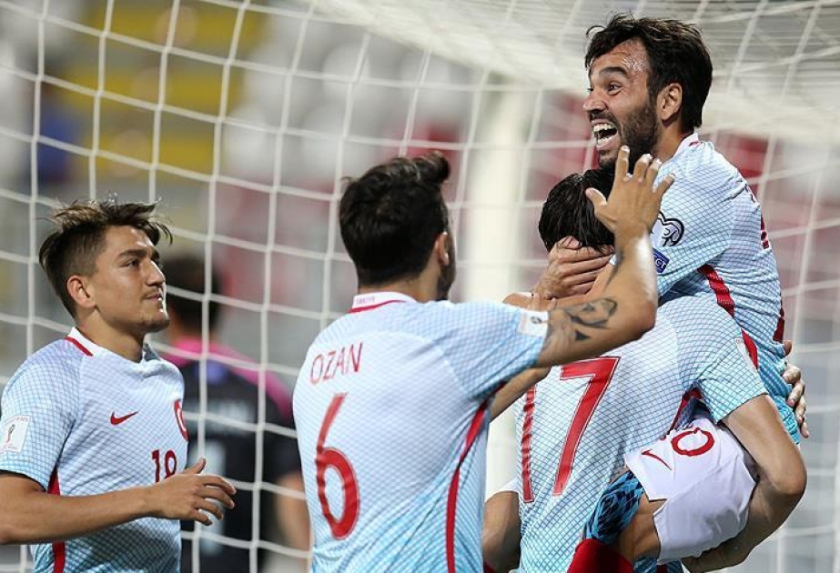 Futbol üzrə dünya çempionatının seçmə mərhələsi çərçivəsində üç qrupda görüşlər keçirilib