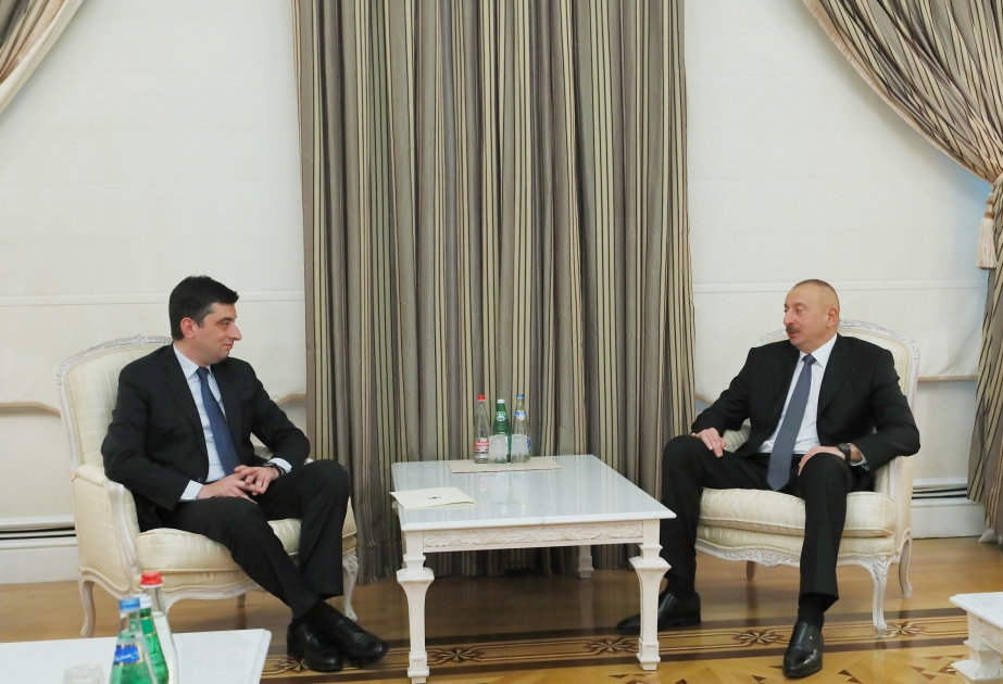 Le président Ilham Aliyev a rencontré une délégation géorgienne VIDEO