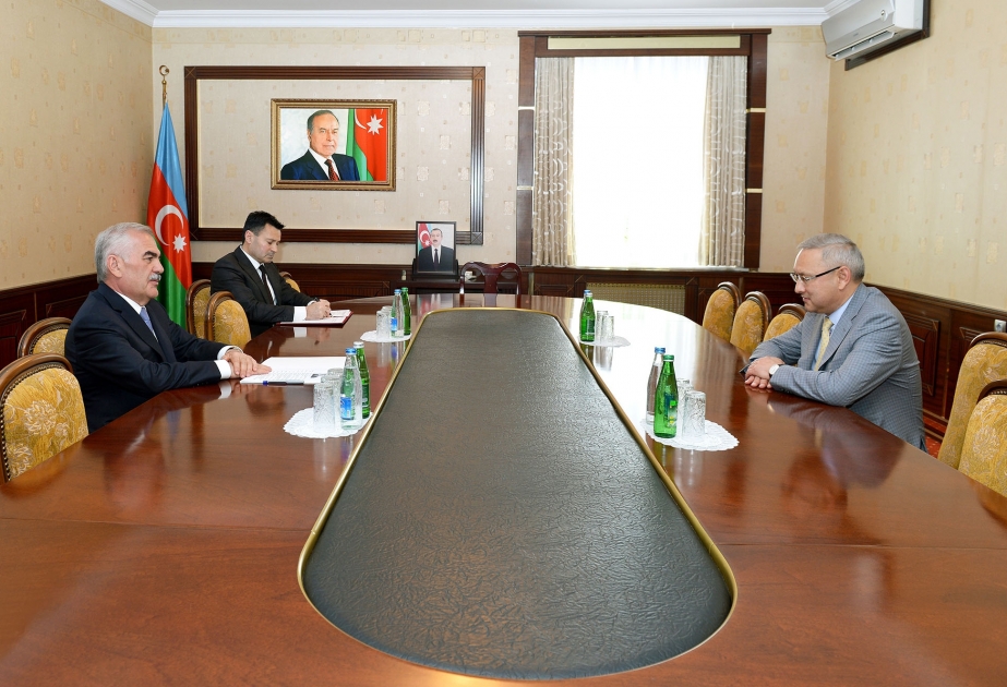 Chairman of Nakhchivan Supreme Assembly meets with Kazakh ambassador