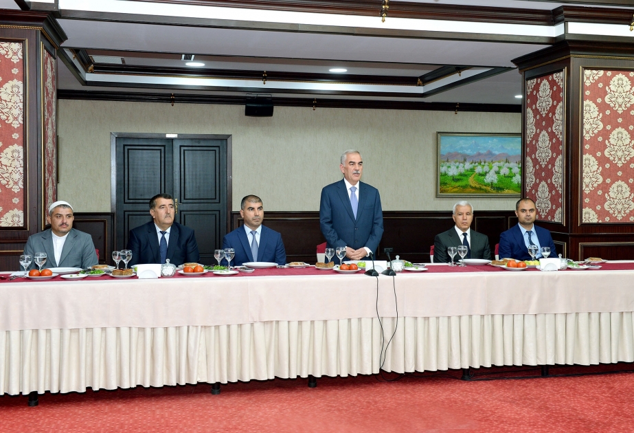 Naxçıvanda iftar süfrəsi açılıb
