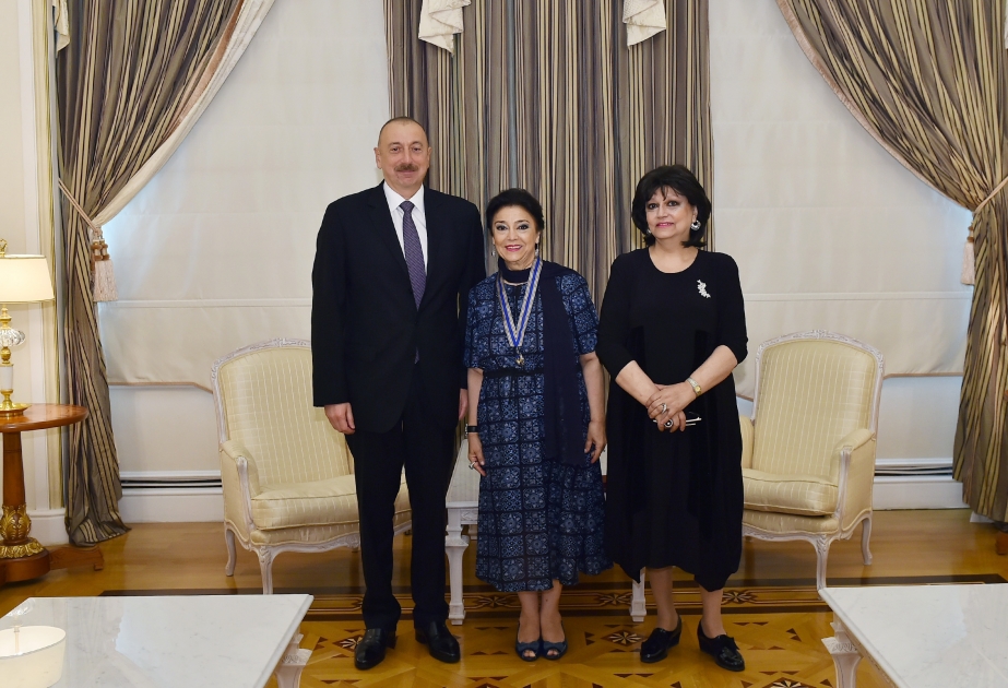 President Ilham Aliyev presented “Istiglal” Order to People`s Artist Fidan Gasimova VIDEO