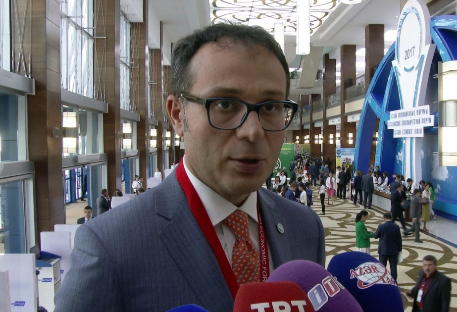 Astana İqtisadi Forumu işini davam etdirir