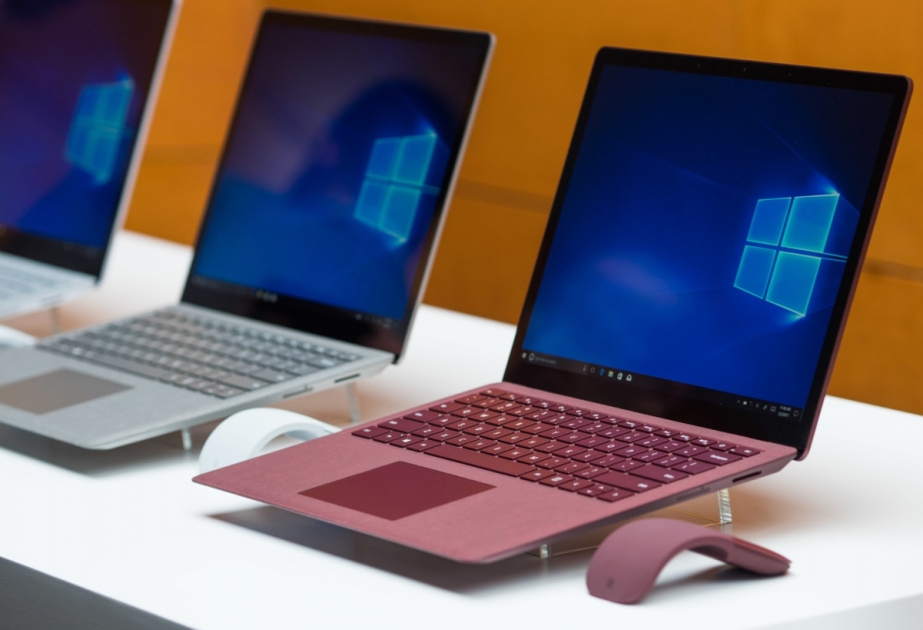 “Microsoft” şirkəti sensor ekrana malik “Surface Laptop” noutbukunu təqdim edib