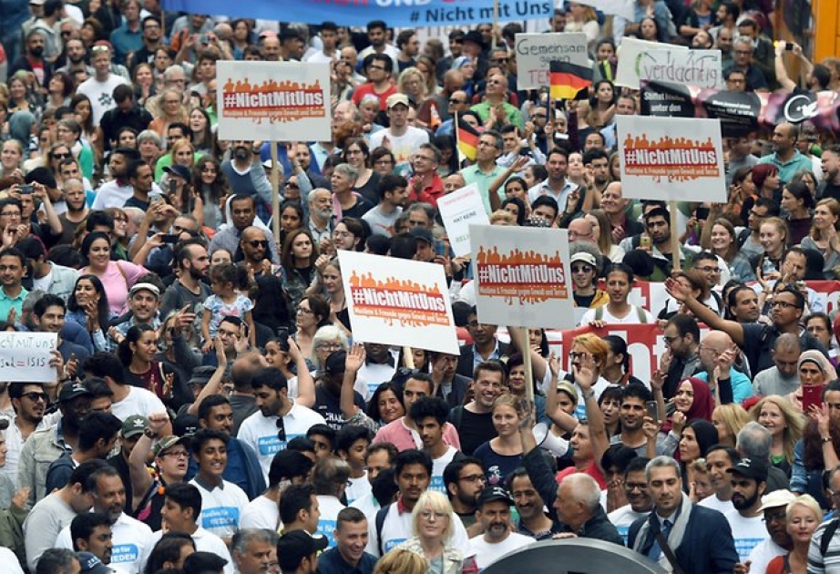 Muslime setzen Zeichen gegen Terror bei Friedensmarsch in Köln