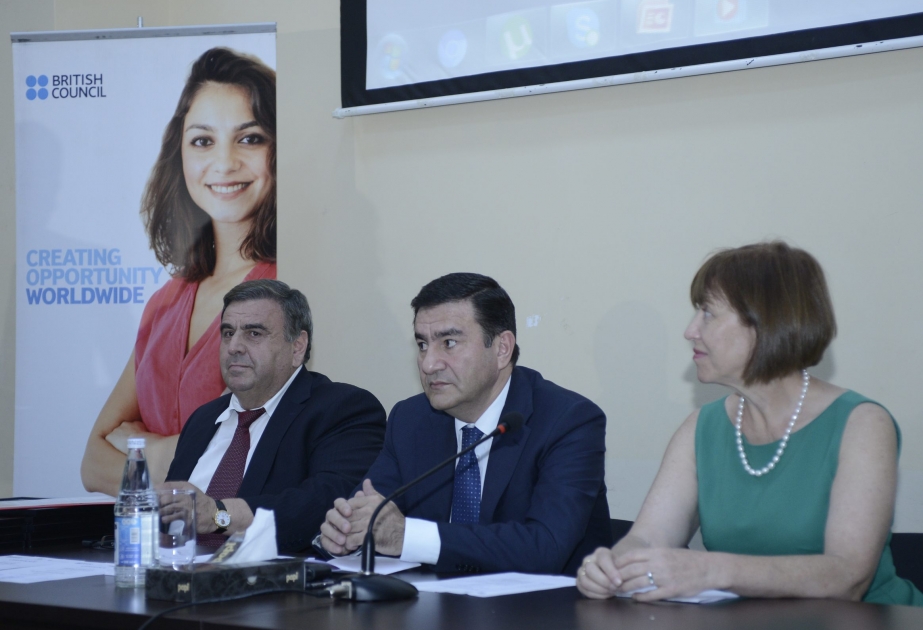 Turizm xidmət sahəsi üzrə hazırlanmış kadrlara sertifikatlar təqdim olunub